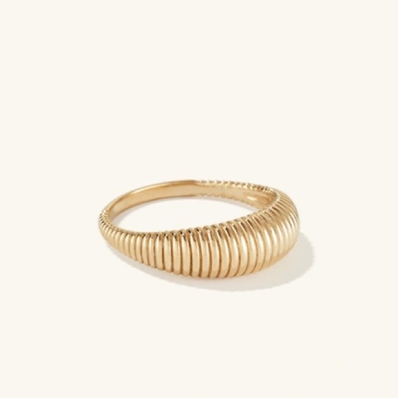 IN SEARCH OF San Francisco Dôme Ring By Mejuri Size 5 - Picture 1 of 1